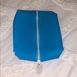 Drunk elephant travel case mini